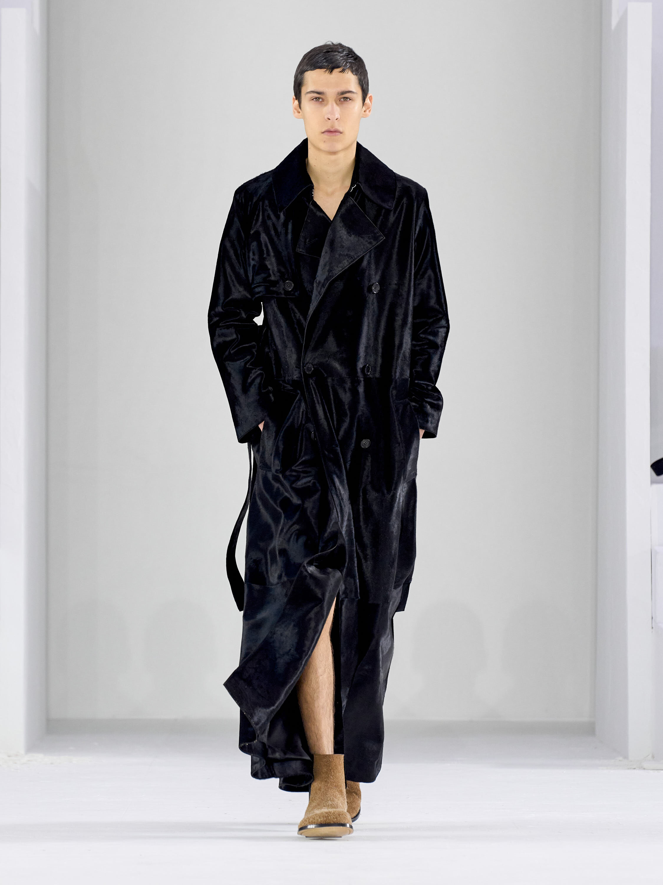 Runway · Fall-Winter 2023 men's collection · LOEWE